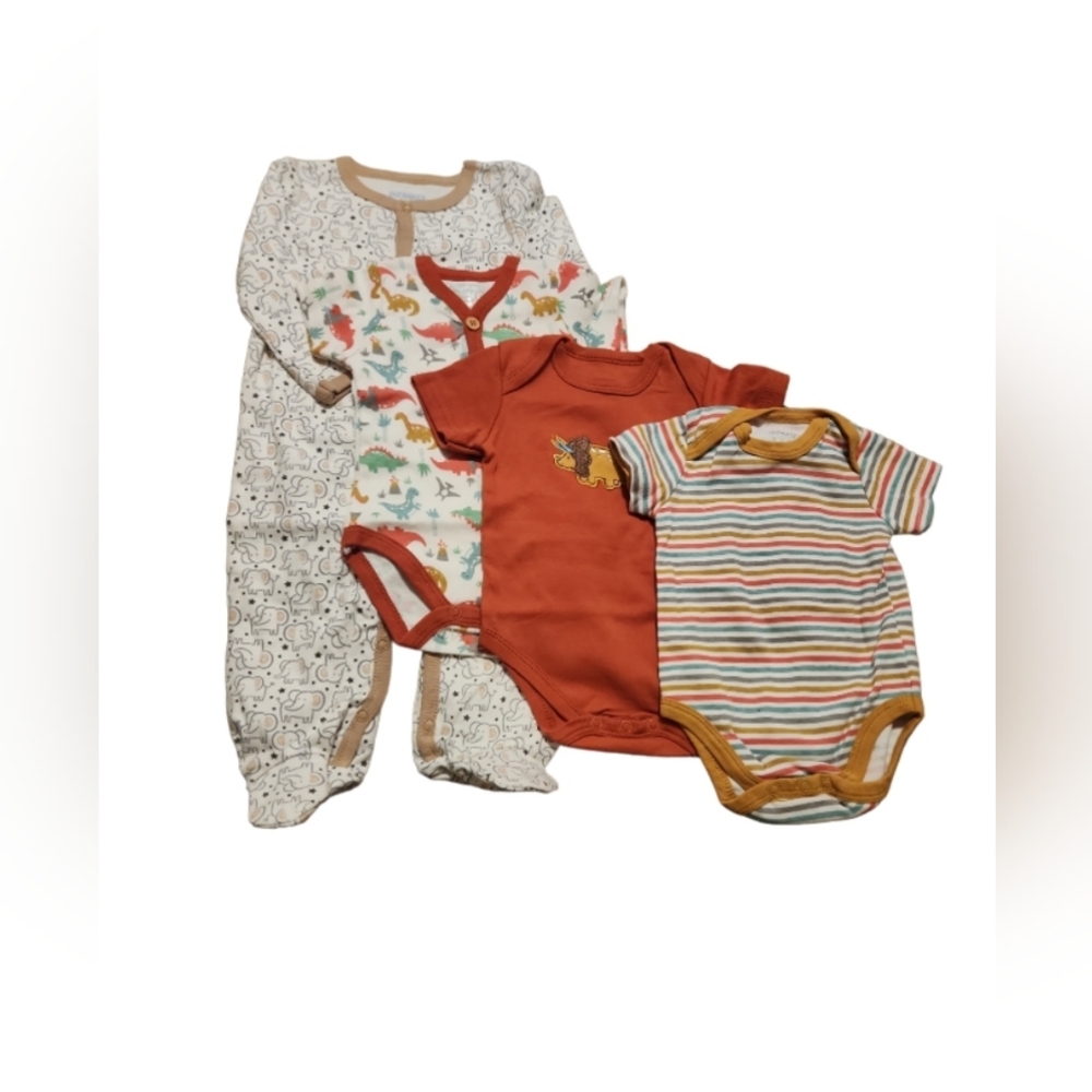 NWT Set of 4pc Size 3-6Months